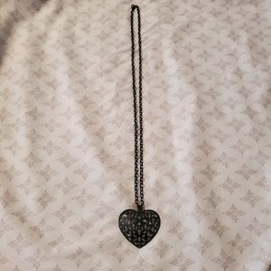 Black heart necklace
